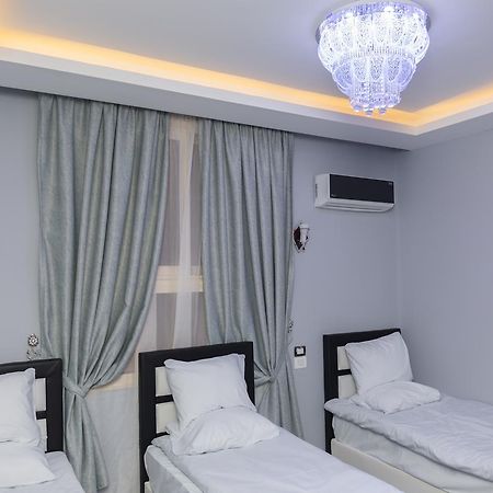 Capital Hotel Kairo Bagian luar foto