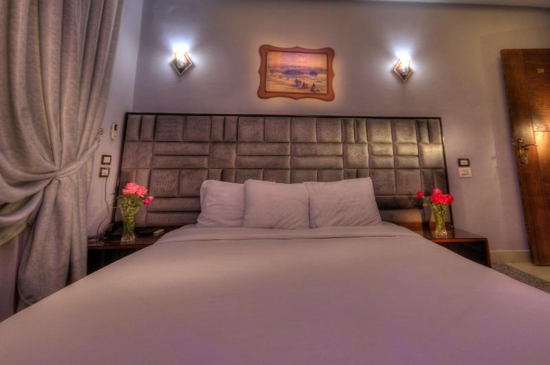 Capital Hotel Kairo Bagian luar foto