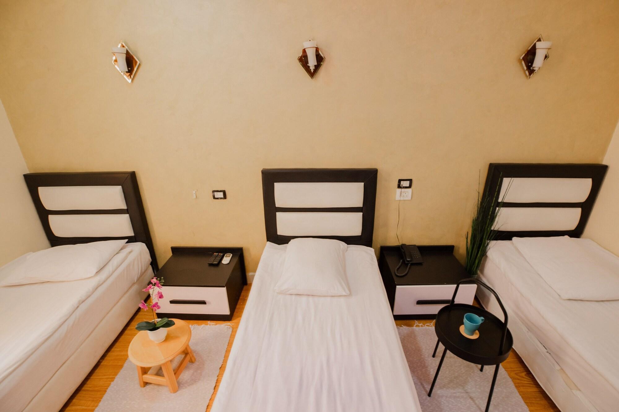 Capital Hotel Kairo Bagian luar foto