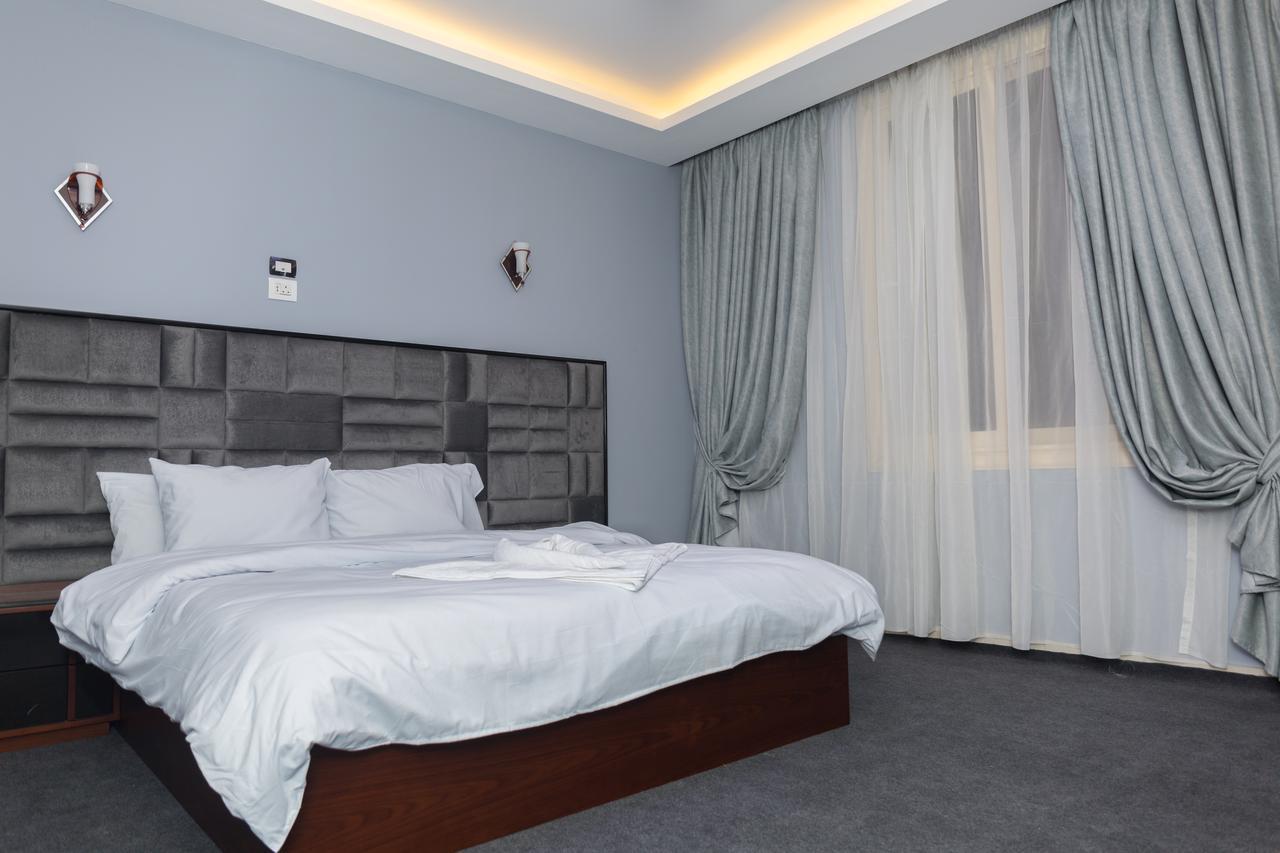 Capital Hotel Kairo Bagian luar foto